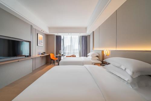 Poltton Century Hotel Yangjiang Jinshan Road — 4-Star Luxury Hotel in Dongcheng, People's Republic of China