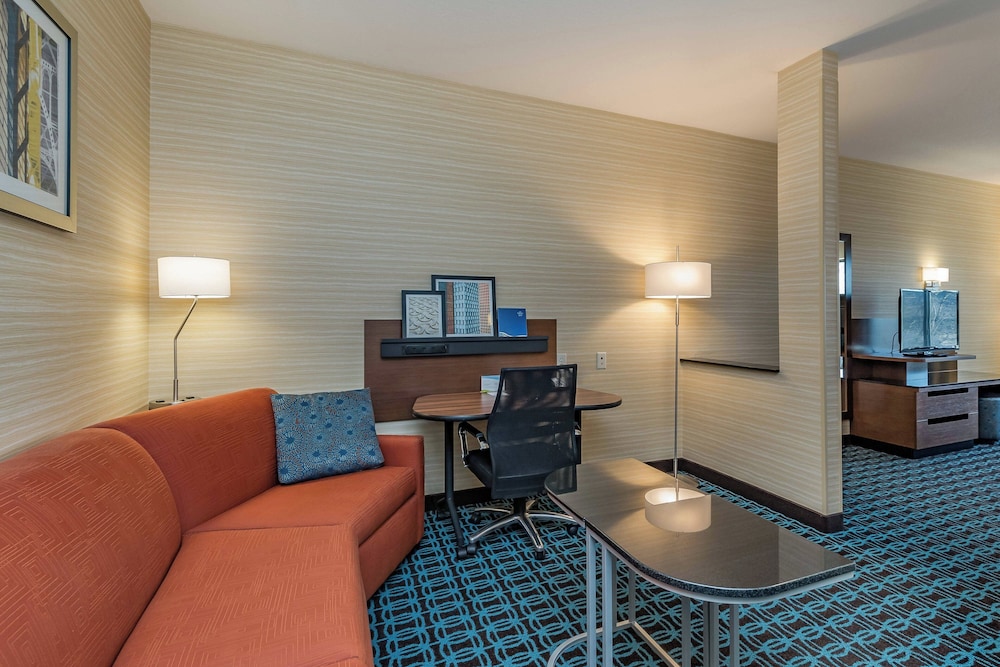 Fairfield Inn & Suites Elkhart - photo 14