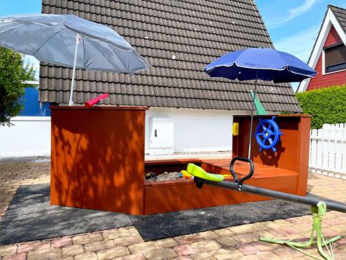 Familienfreundliches Ferienhaus in 5 min zum Strand mit Terrasse und kostenlosem Parkplatz in Cuxhaven, Germany