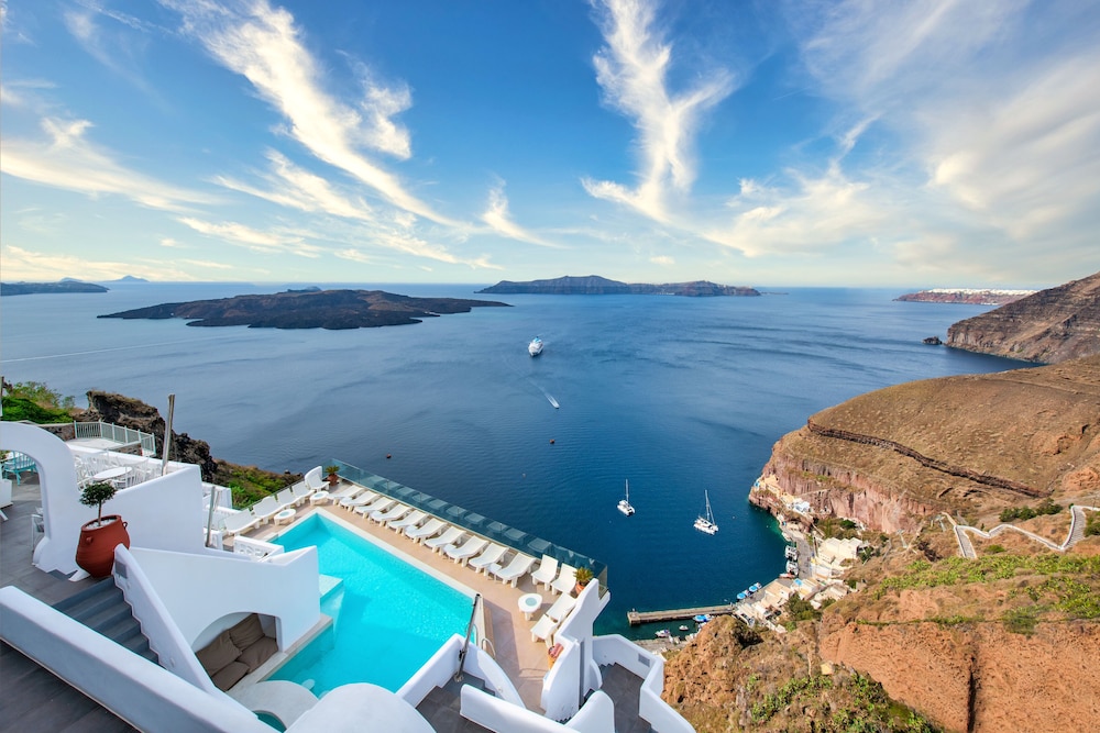 Athina Luxury Suites in Fira, Greece