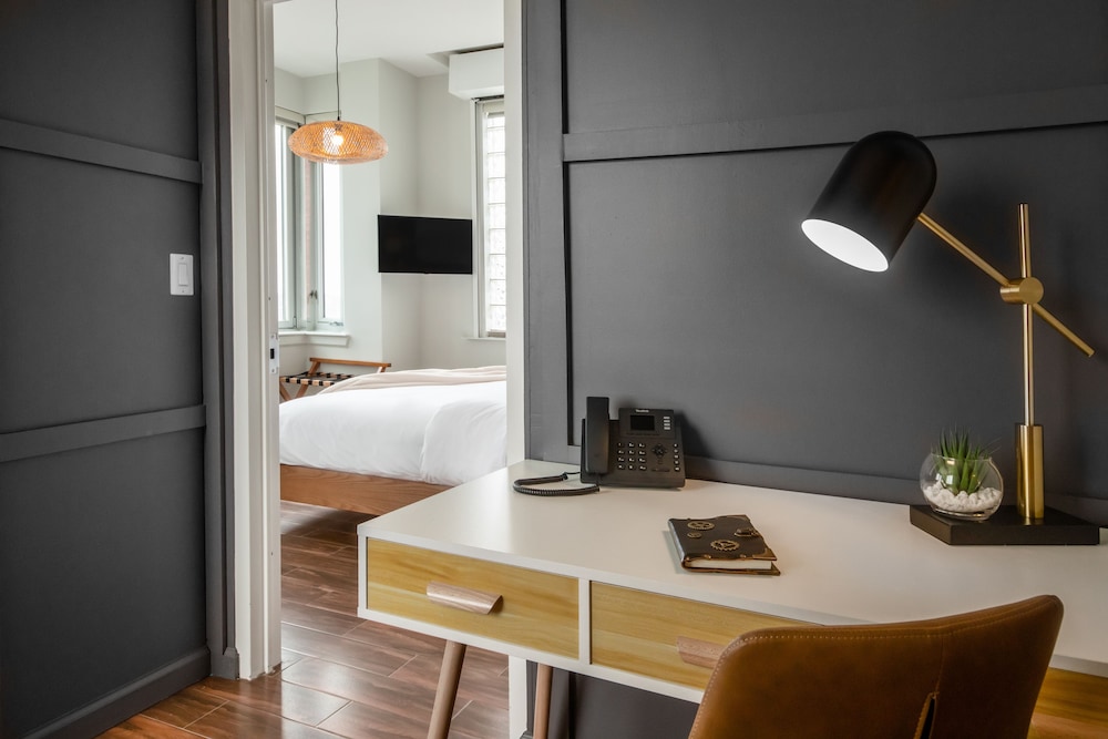 The Modernist Hotel - photo 26