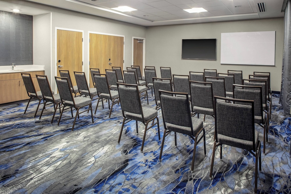 Fairfield Inn & Suites by Marriott Indianapolis Greenfield - photo 15