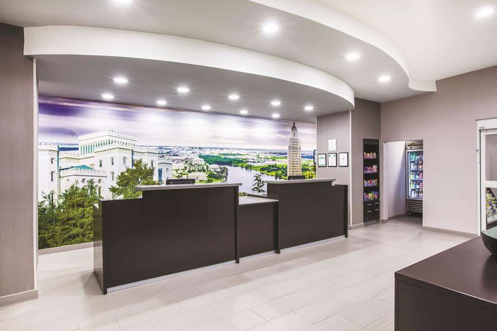 La Quinta Inn & Suites by Wyndham Baton Rouge Denham Springs - photo 3