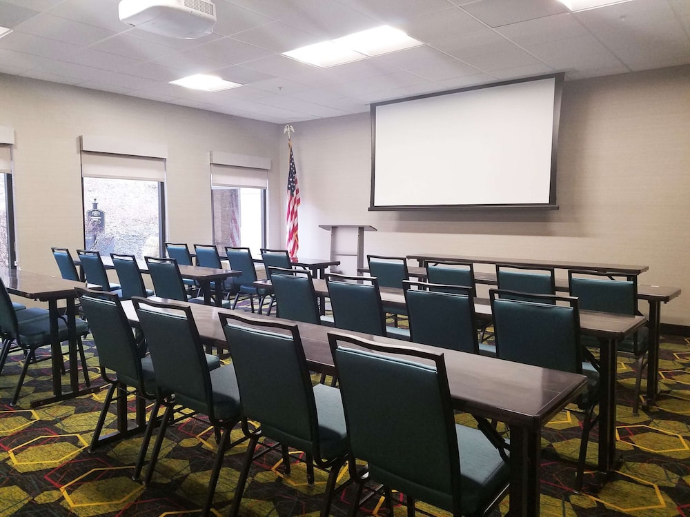 Hampton Inn Greensburg - photo 27