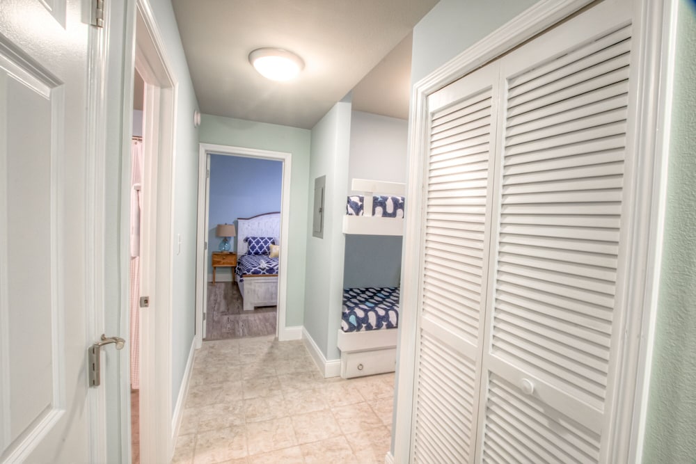 Laketown Wharf Resort by Aneliya's Rentals - photo 220