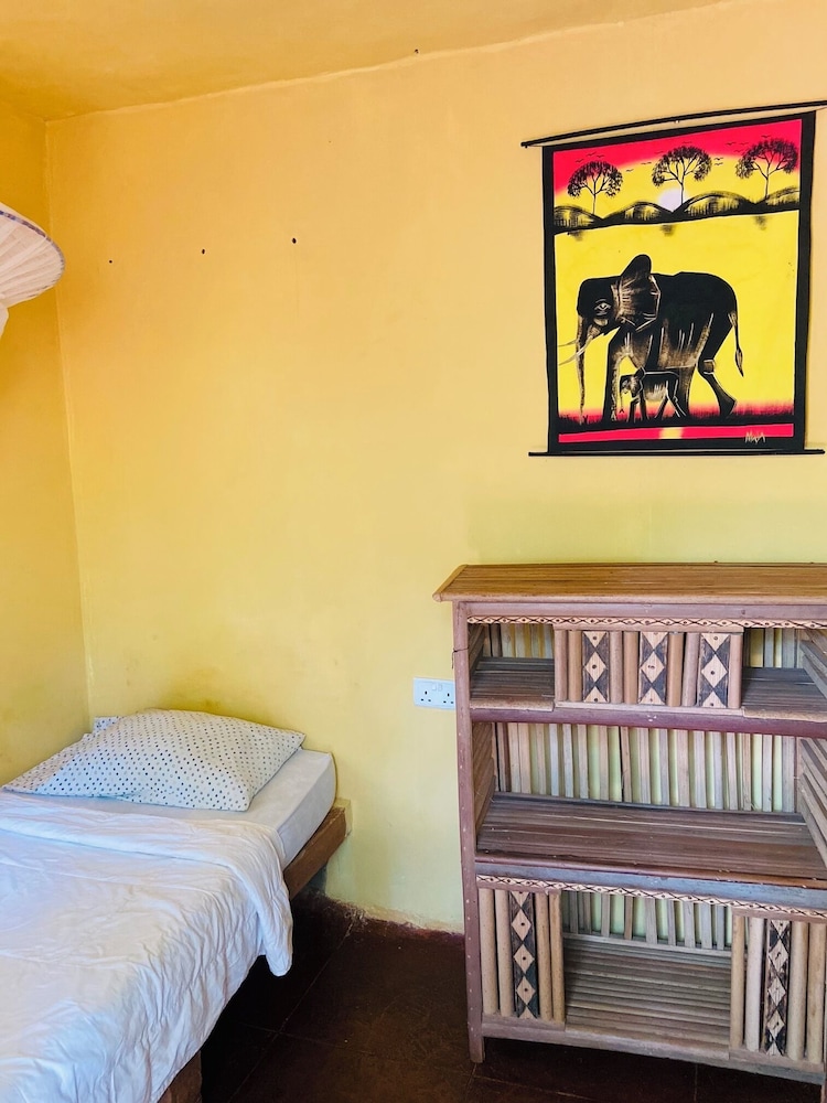 Deanshillsviewlodge — Chipata — photo 4