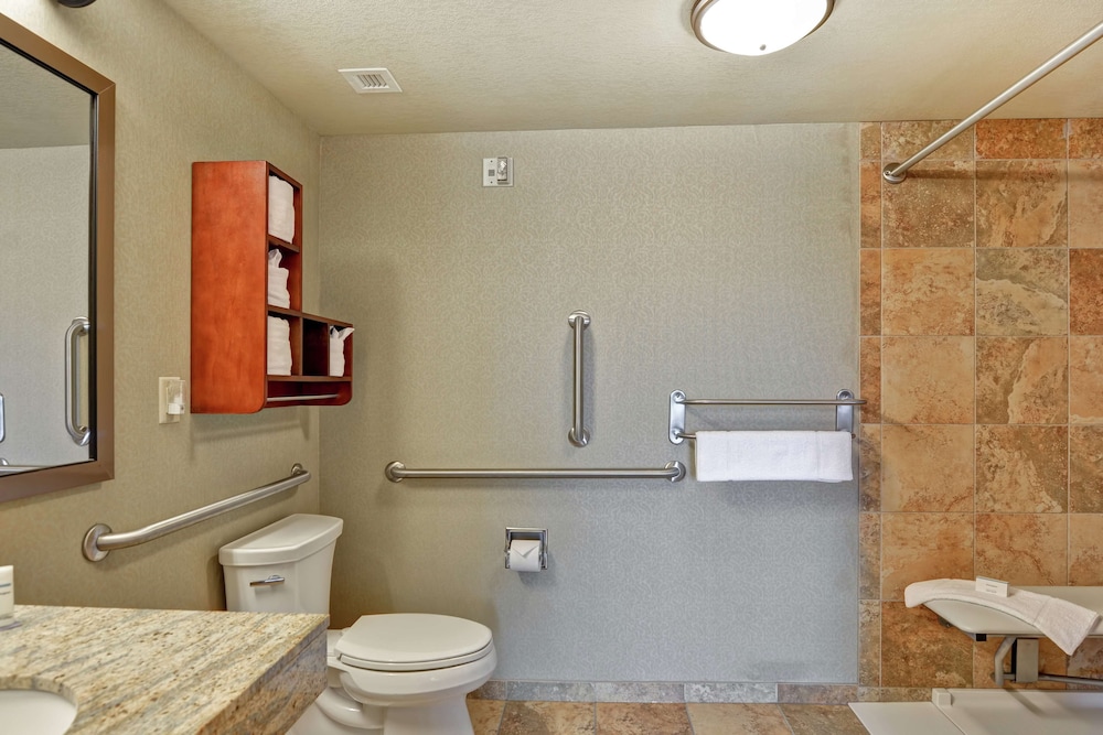 Hampton Inn and Suites New Hartford Utica - photo 27