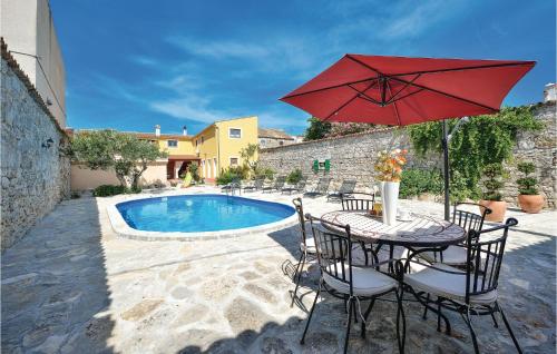 Holiday Home Pakostane 12 With Outdoor Swimmingpool — 4-Star Luxury Hotel in Pakostane, Croatia