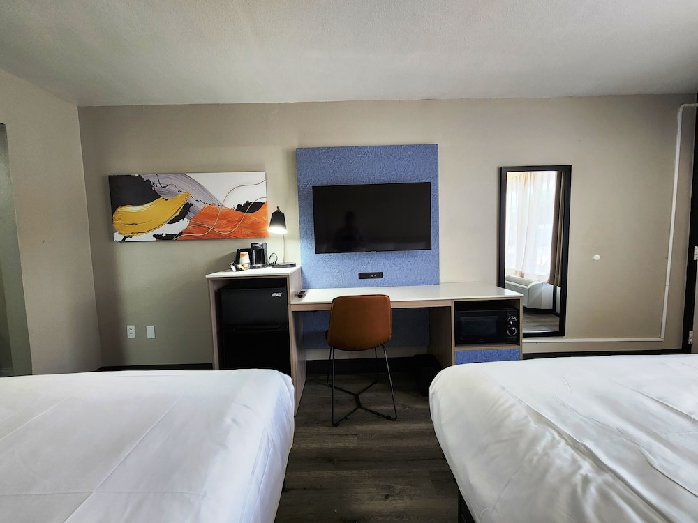 Baymont by Wyndham Lafayette - photo 11