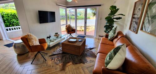 Inn On The Sea 3 8 Sleeper Gorgeous and Sophisticated Beach Style Living — 4-Star Luxury Hotel in Margate, South Africa