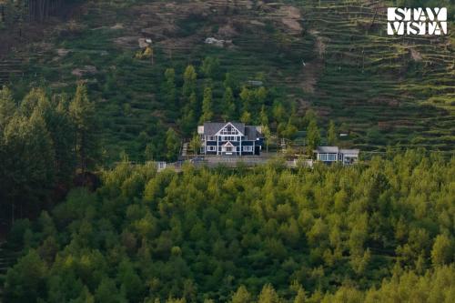 StayVista at Teer Bangla 3BHK Elegant Villa on Hilltop with WiFi Heater Bonfire — 4-Star Luxury Hotel in Shimla, India