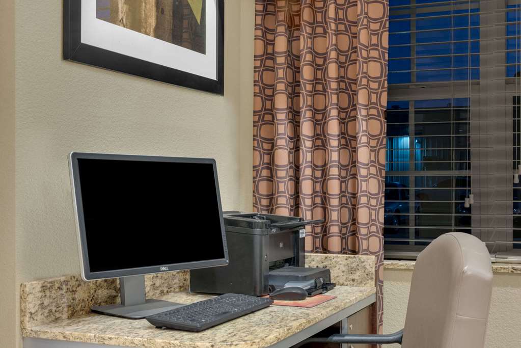 Microtel Inn & Suites By Wyndham Midland - photo 16