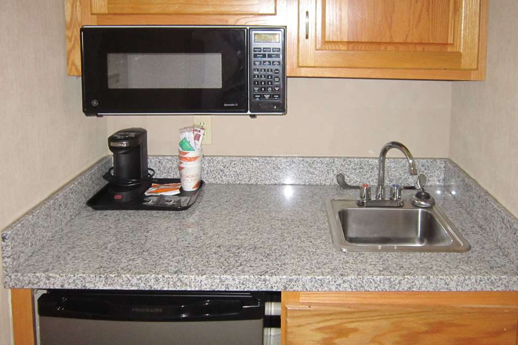 Quality Inn Nashville Bloomington - photo 24