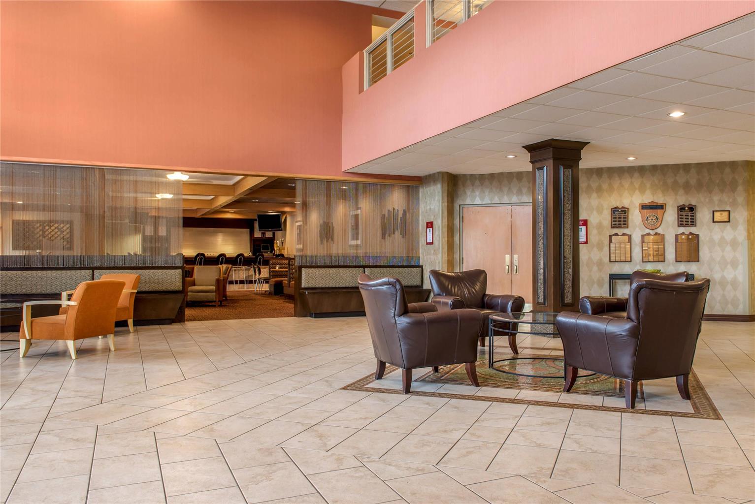 Quality Hotel Conference Center Cincinnati Blue Ash - photo 4
