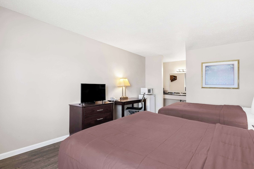 Rodeway Inn Hermiston Umatilla - photo 12
