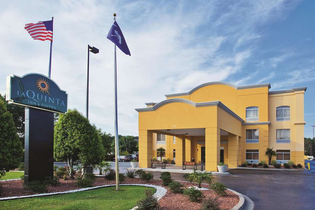 La Quinta Inn & Suites by Wyndham Florence - photo 32