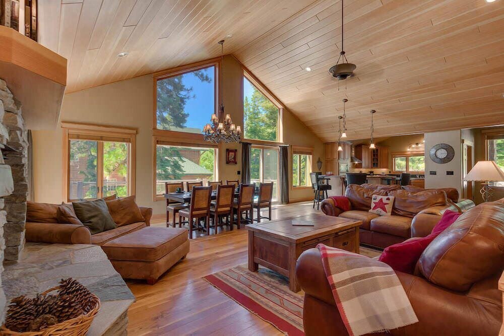 Golden Bear Lodge Four Bedroom Home — 4-Star Luxury Hotel in South Lake Tahoe, United States