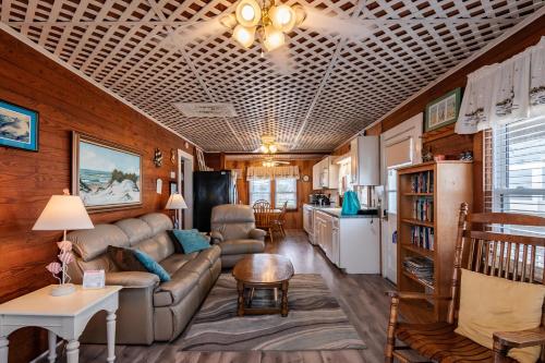 Beside the Sea by Oak Island Accommodations - photo 36