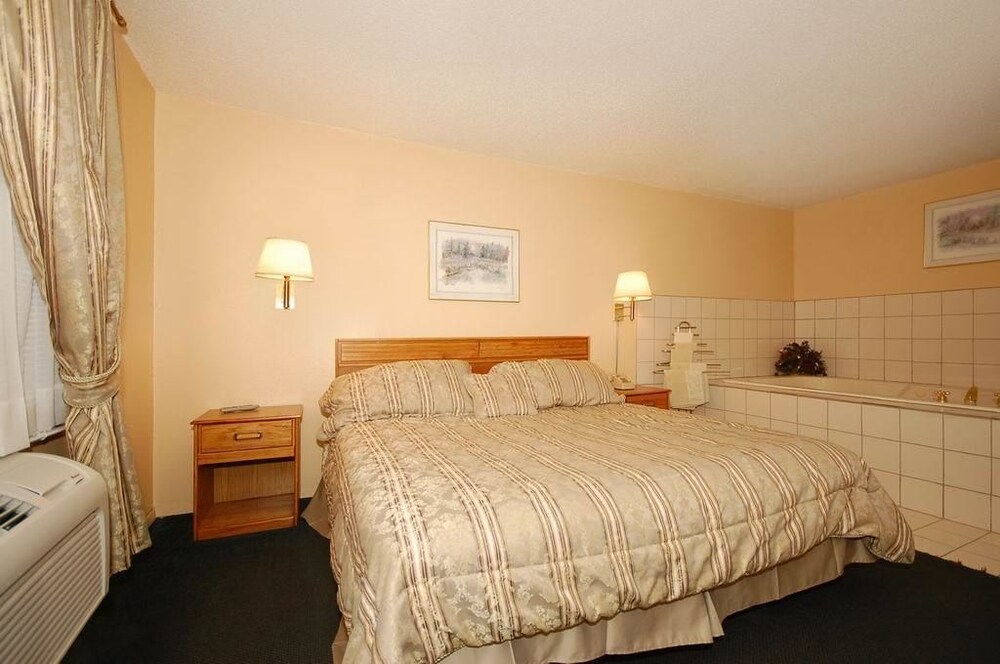 Americas Best Value Inn Webster City - photo 7