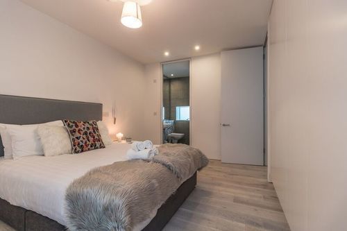 The Michael Collins Suite hiphipstay — 4-Star Luxury Hotel in Dublin, Republic of Ireland