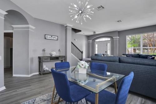 Themed Luxury 6BR Getaway with Resort Amenities - photo 40