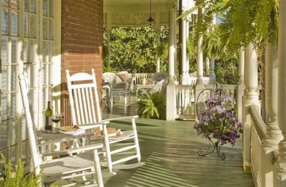 The Carriage House Inn Bed & Breakfast - photo 37
