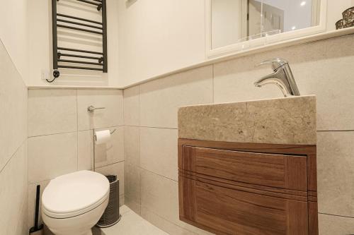 Apartment West with free parking