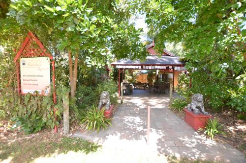 Shambhala Retreat Magnetic Island Cottages — hotel in Nelly Bay