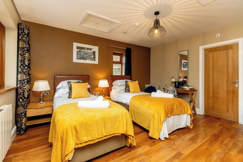 The Gower Hotel — hotel in Swansea