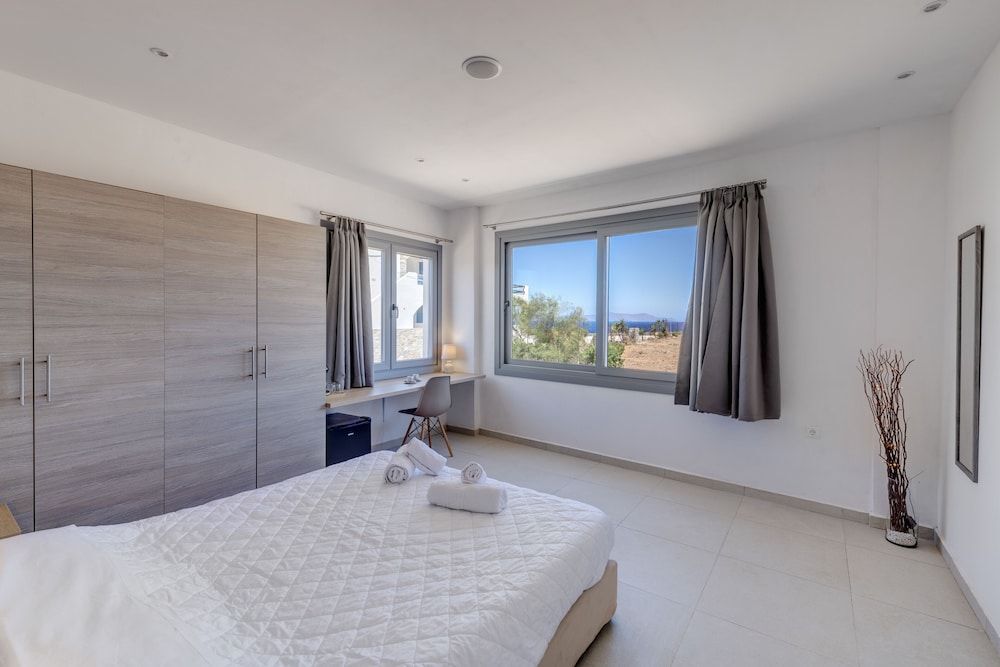 Chrysonisos Suites — Ano Syros — photo 2