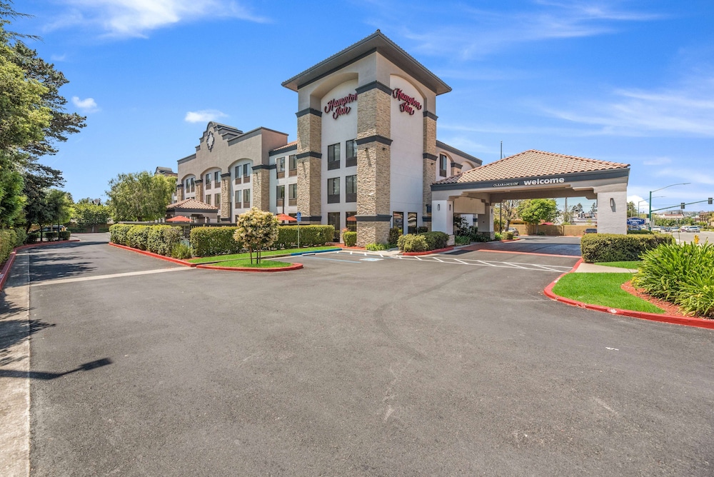 Hampton Inn Oakland Hayward - photo 31
