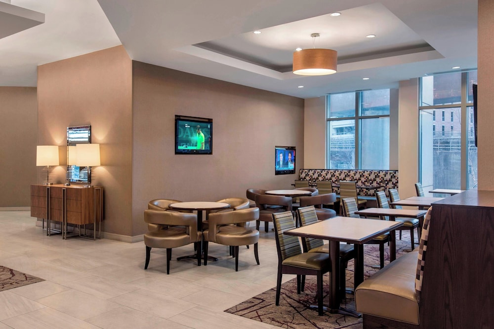 Residence Inn Alexandria Old Town South at Carlyle - photo 27
