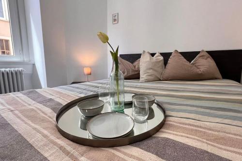 Urban House Modern Flat Navigli Milan Center — 4-Star Luxury Hotel in Milan, Italy