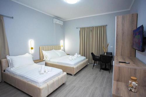 4 Palmat in Orikum, Albania