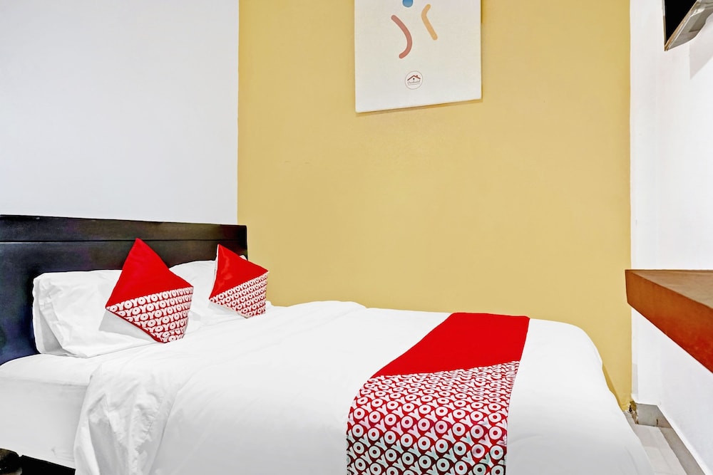Hotel O Point Hostel - last minute hotel in Jakarta
