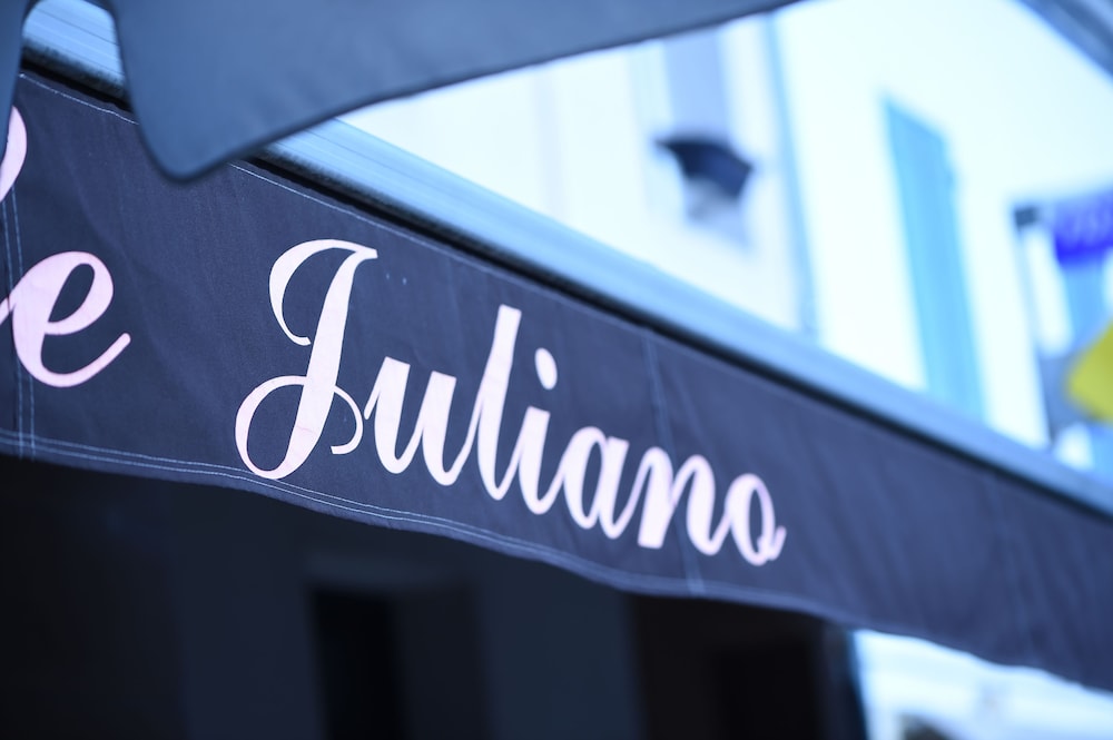 Le Juliano — hotel in Carbon-Blanc