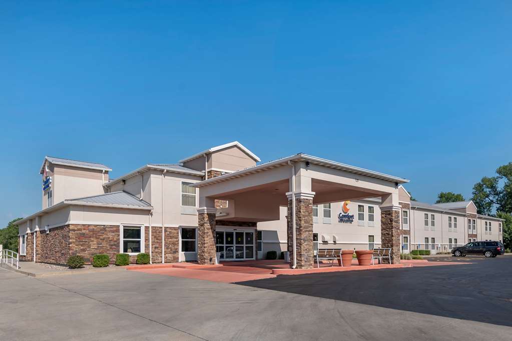 Comfort Inn & Suites Junction City near Fort Riley - photo 2