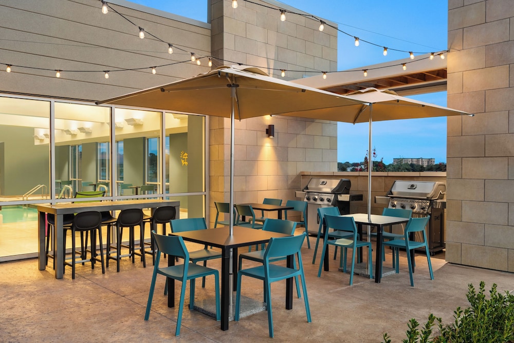Home2 Suites By Hilton Denton - photo 15