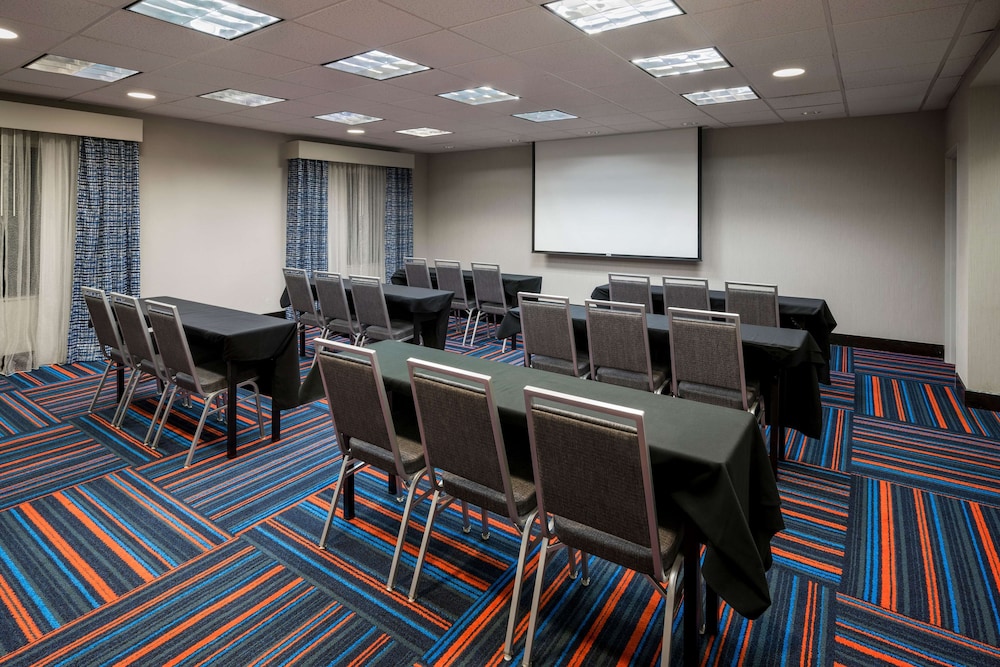 Hampton Inn & Suites Phoenix North Happy Valley - photo 33