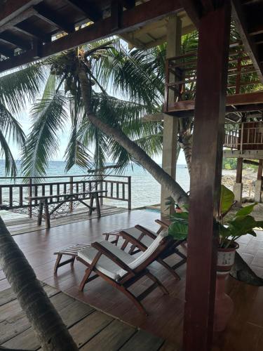 Villa Naatang Bohol Beach House 1 — 4-Star Luxury Hotel in Jagna, Philippines