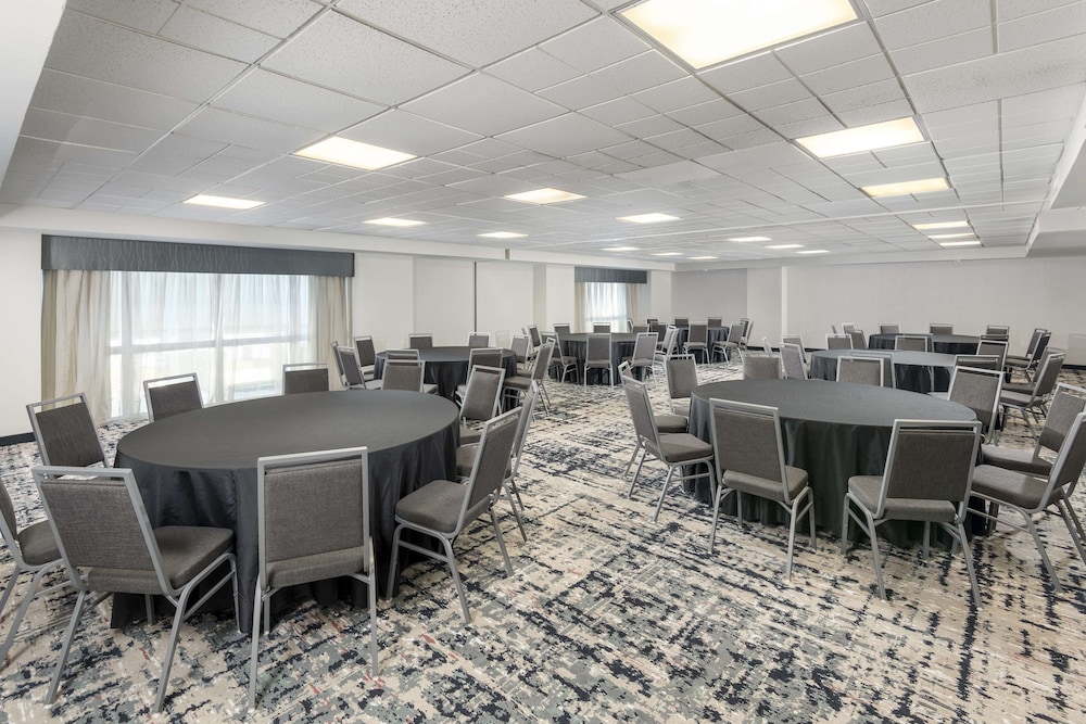Homewood Suites Miami Airport Blue Lagoon - photo 46