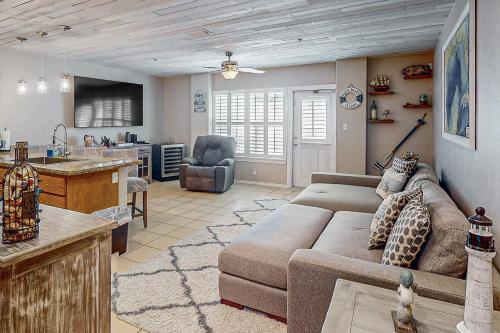 Star Beachside Condominiums 106 — 4-Star Luxury Hotel in South Padre Island, United States