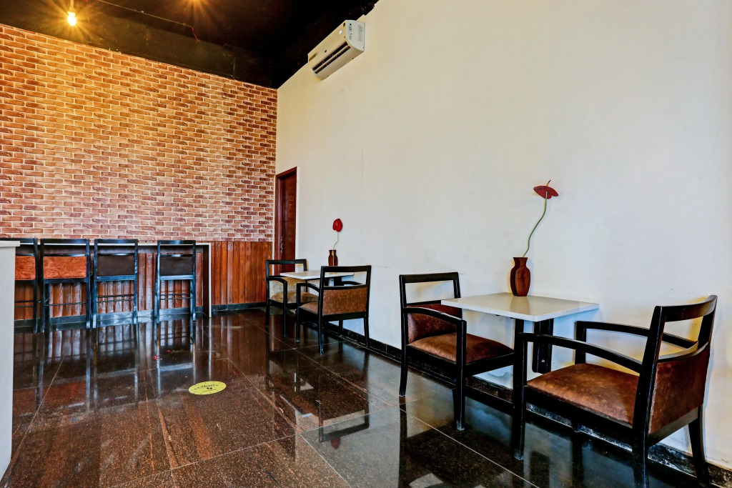 Capital O 82341 Hotel Pallavii Aviidaa in Panvel, India