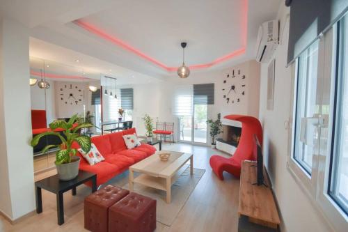 Cozy Cloud Apartment — 4-Star Luxury Hotel in Markopoulo, Greece
