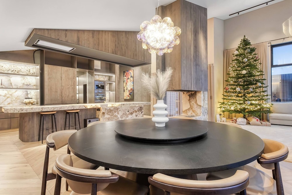 Glamorous & Stylish Getaway in Gardabaer, Iceland