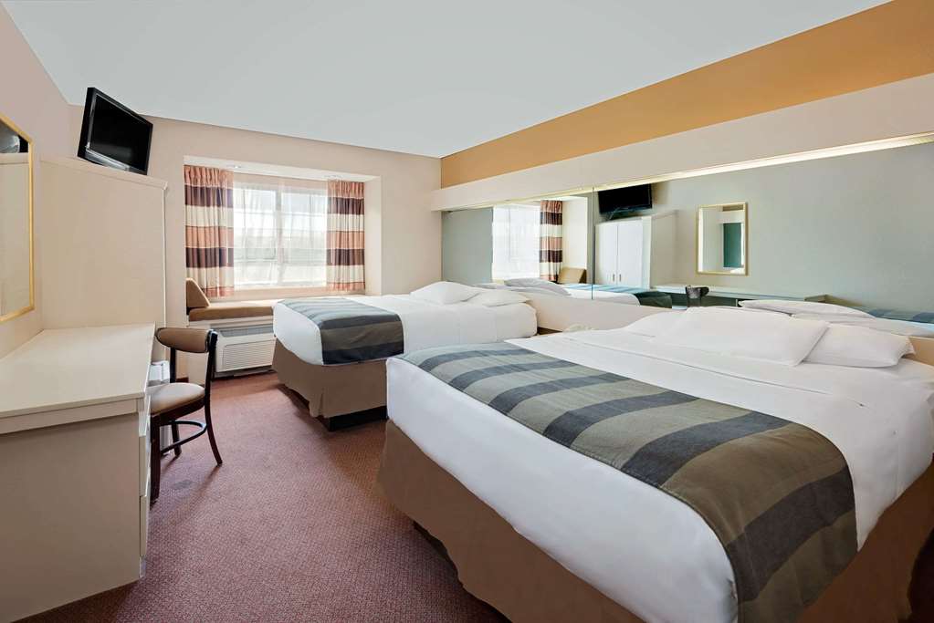 Microtel Inn & Suites by Wyndham Joplin - photo 5