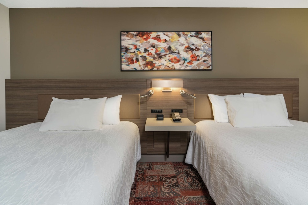 Hilton Garden Inn Syracuse - photo 17