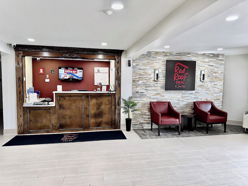 Red Roof Inn & Suites Newport Middletown RI - photo 6