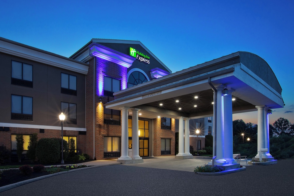 Holiday Inn Express & Suites Kent University Area by IHG in Kent, United States