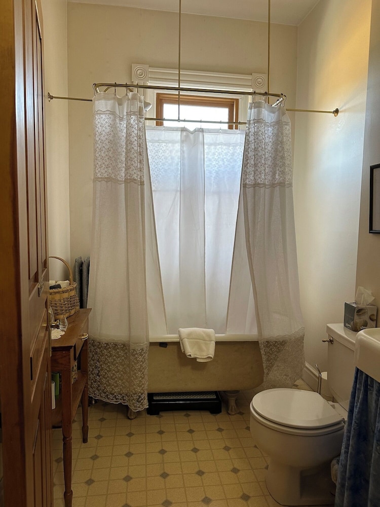 Gable House Bed and Breakfast Inn - photo 61